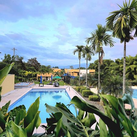 Apartamento Privado Vacacional A 5M Del Aeropuerto, 20 Minutos Del Parque Del Cafe Y Centro De Armenia Con 4 Piscinas, 3 Jacuzzi, Sauna By Molca Xperiences 2H Buitenkant foto