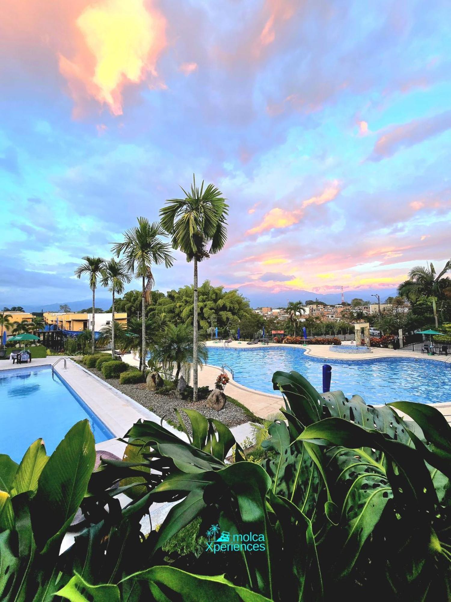 Apartamento Privado Vacacional A 5M Del Aeropuerto, 20 Minutos Del Parque Del Cafe Y Centro De Armenia Con 4 Piscinas, 3 Jacuzzi, Sauna By Molca Xperiences 2H Buitenkant foto